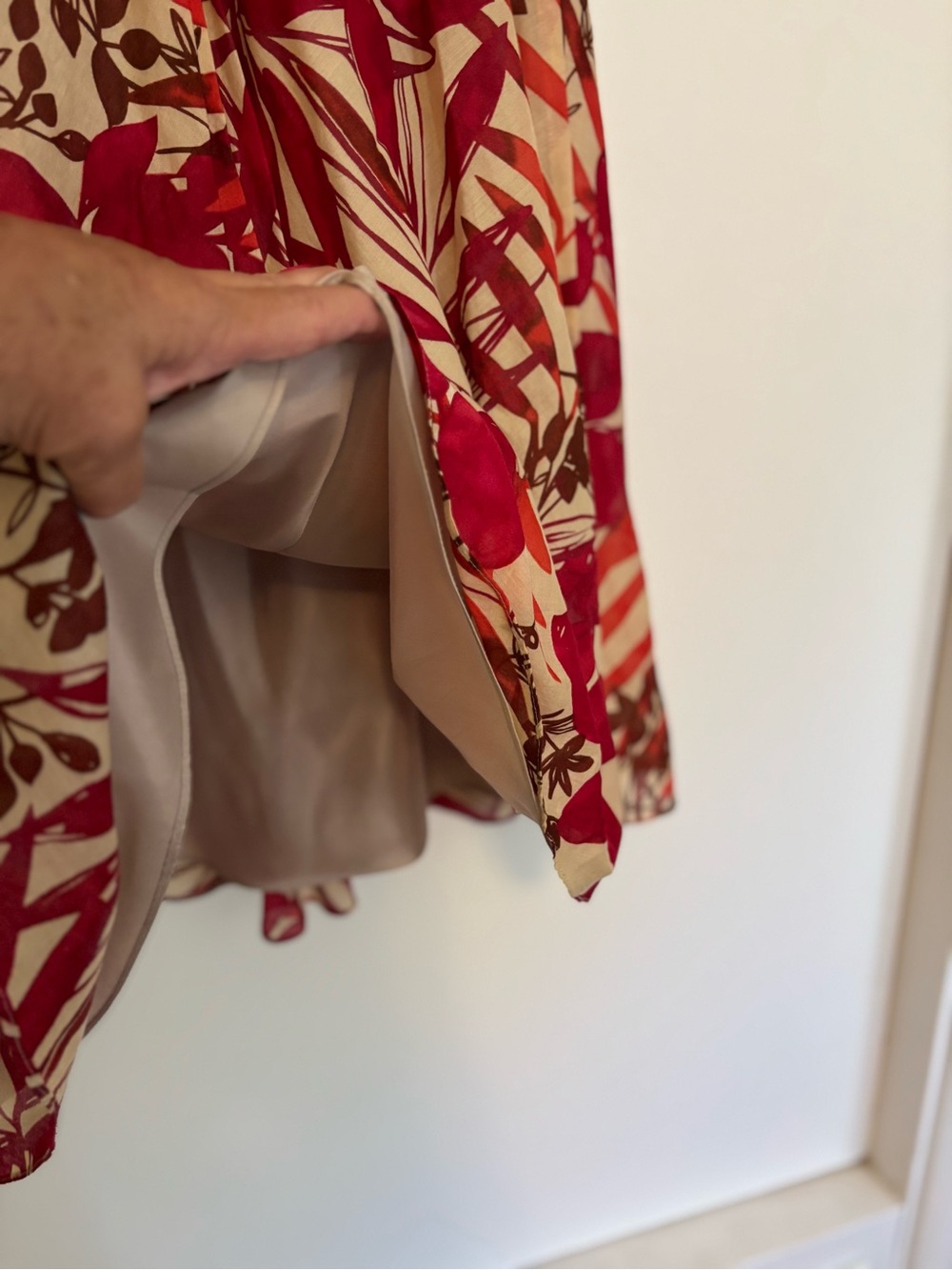 Evan Picone Red and Cream Floral Midi Dress - Picture 4 of 6